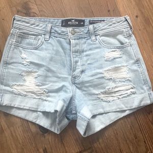 Hollister distressed high-rise boyfriend short